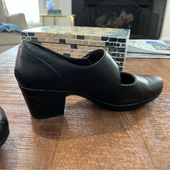 Clarks Mary Jane Size 11W Black Leather 11 Wide - Picture 15 of 16